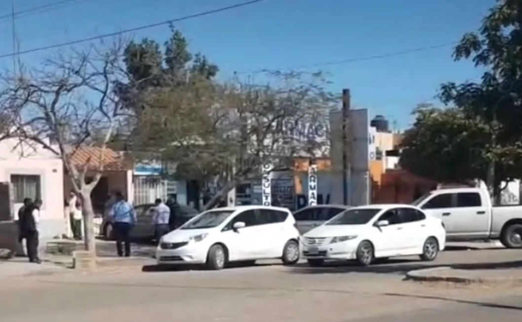 La abuela del menor, de nombre Carlos Lorenzo, explicó que cuando circulaban en un auto familiar de repente se activaron las bolsas de aire